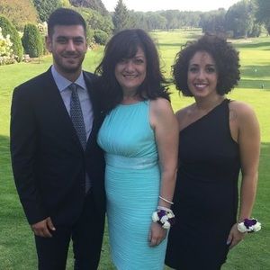 Meet your Posher, Dee